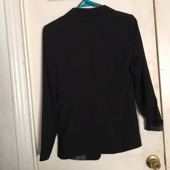 Black blazer from H&M - Picture 2 of 2